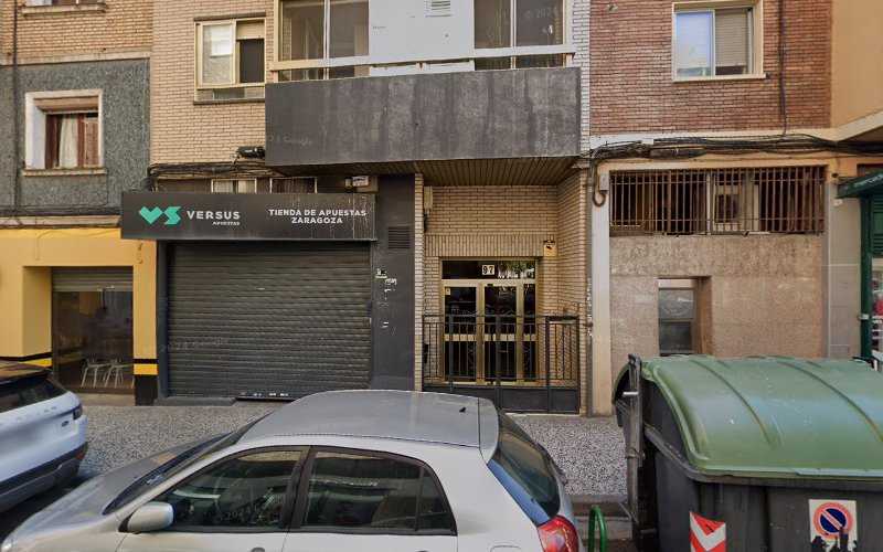 Fotografia tomada fuera de Carpinteros Zaragoza - Carpintero en Zaragoza, Zaragoza