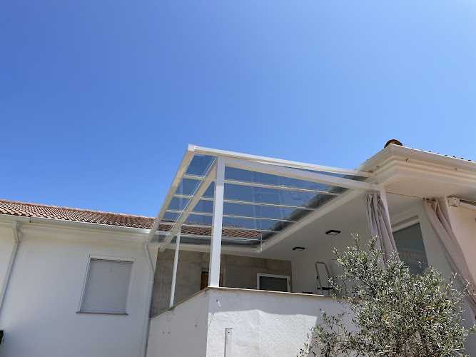 Fotografia tomada fuera de CRIVENT - Ventanas de Aluminio y PVC en Lepe - Taller de instalación de puertas y ventanas en Lepe, Huelva