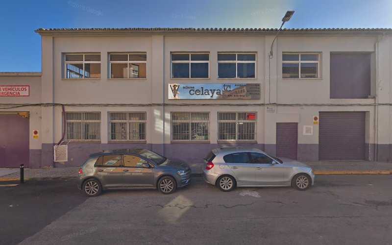 Fotografia tomada fuera de ALUMICLIMA - Carpintería metálica y de aluminio en Inca, Baleares