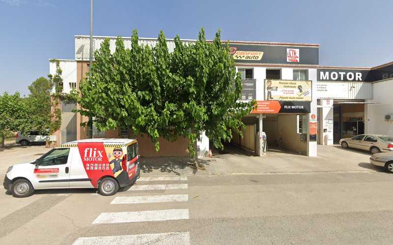 Fotografia tomada fuera de Nonius S C P - Establecimiento de venta de madera en Flix, Tarragona