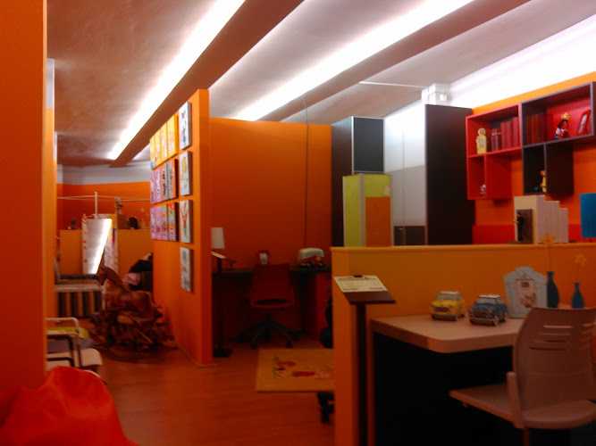 Fotografia tomada fuera de Muebles Ramon - Botiga de mobles en Flix, Tarragona