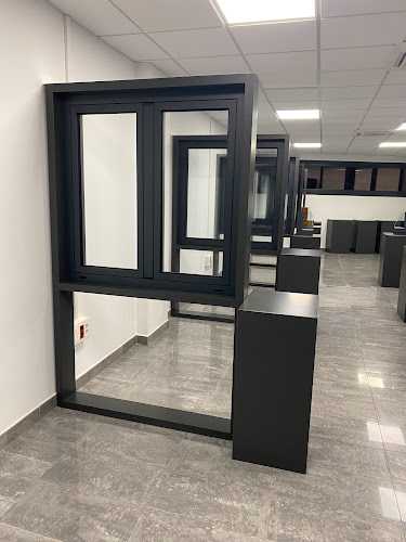 Fotografia tomada fuera de Tecnocerramientos - Metal·listeria en Castellón de la Plana, Castellón