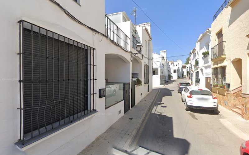 Fotografia tomada fuera de CARPINTERIA METALICA COIN S.L. - Carpintero en URBN, Málaga
