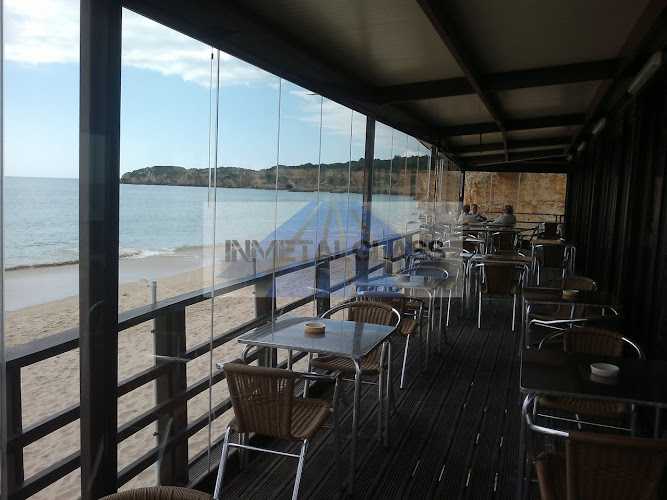 Fotografia tomada fuera de Inmetalglass cortinas de cristal - Glass industry en Coín, Málaga