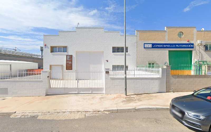 Fotografia tomada fuera de Projectes en Fusta - Carpintería en Biar, Alicante