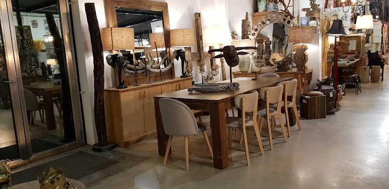 Fotografia tomada fuera de Vicalhome - Tienda de muebles en L'Olleria, Valencia