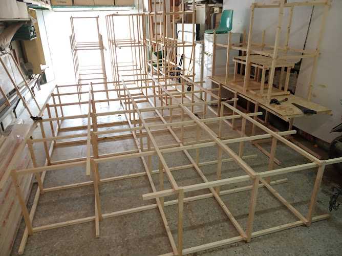 Fotografia tomada fuera de Mobiliario Reciclado - Carpintero en Campredó, Tarragona