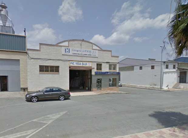 Fotografia tomada fuera de CERRAJERIA LOYMAR - Carpintería metálica y de aluminio en Jacarilla, Alicante