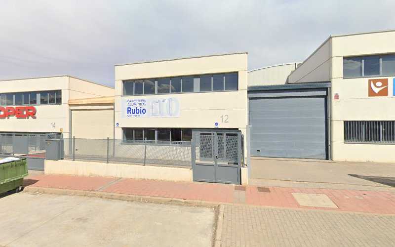 Fotografia tomada fuera de Aluminios Hermanos Rubio - Carpintería metálica y de aluminio en Zaratán, Valladolid