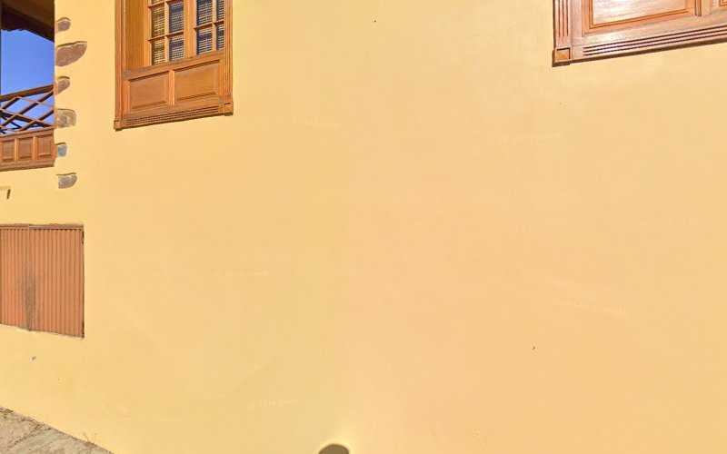 Fotografia tomada fuera de Carpintería metálica Aluminios Higa - Carpintería metálica y de aluminio en La Orotava, Santa Cruz de Tenerife