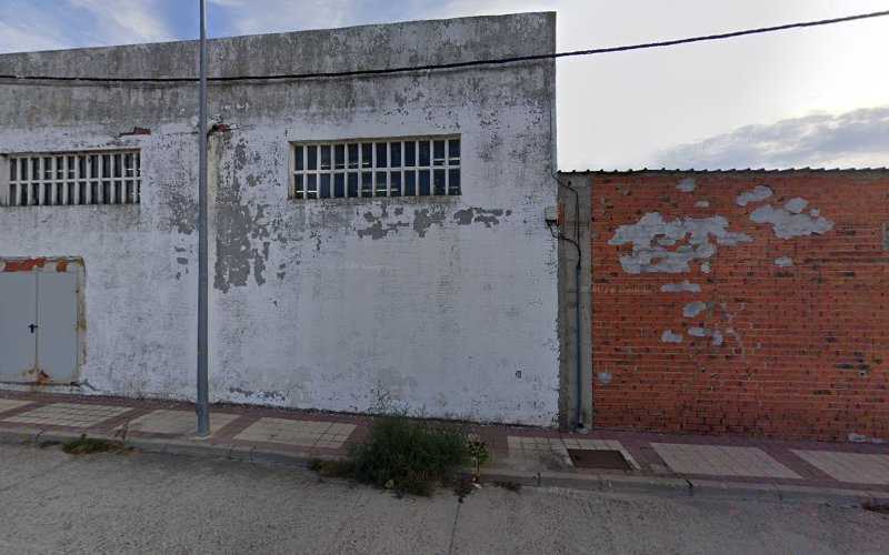Fotografia tomada fuera de Rugasa - Tienda de materiales para la construcción en Íscar, Valladolid