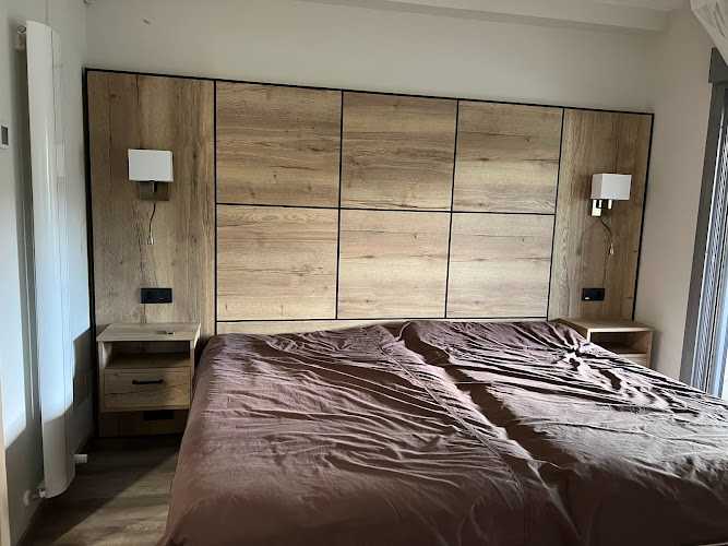 Fotografia tomada fuera de Femar Tus Proyectos en Madera - Carpenter en Colmenarejo, Madrid