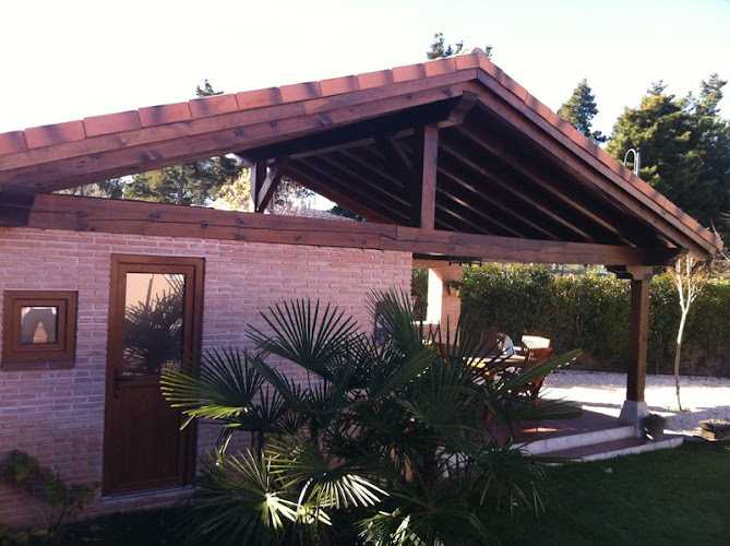 Fotografia tomada fuera de MONTAJES Y BARNIZADOS FEMAR S.L. - Carpintería en Colmenarejo, Madrid