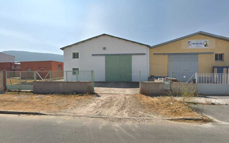 Fotografia tomada fuera de Carpintería Ebanistería Herma - Carpintería en Espinar (El), Segovia