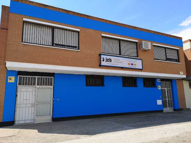 Fotografia tomada fuera de Muebles Jeb - Industrias Jeb - Carpintería metálica y de aluminio en Zaragoza, Zaragoza