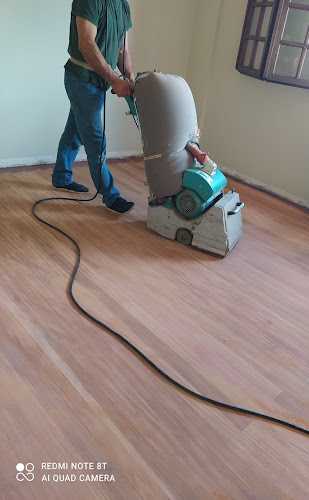 Fotografia tomada fuera de Gómez - Servicio de instalación de suelos de madera en O Buelo, Pontevedra