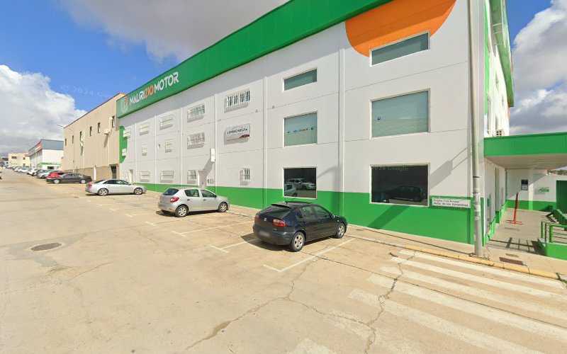 Fotografia tomada fuera de Hermanos Pérez Camacho - Carpintería metálica y de aluminio en Moguer, Huelva