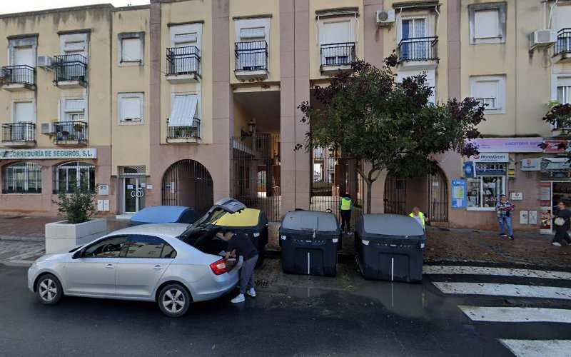 Fotografia tomada fuera de Hermanos Moreno Barrientos S L - Carpintería metálica y de aluminio en Moguer, Huelva