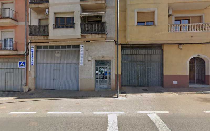 Fotografia tomada fuera de Juan Moreno Monedero y Otros C.B. - Carpintería metálica y de aluminio en Beas de Segura, Jaén