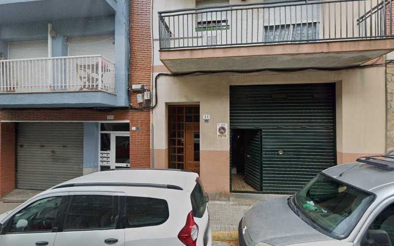 Fotografia tomada fuera de Carpintería Fernández Gudiño - Contratista general en Mataró, Barcelona