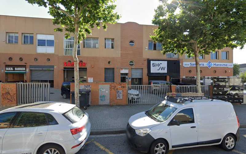 Fotografia tomada fuera de Ebenisteria Valverde - Tienda de muebles en Mataró, Barcelona