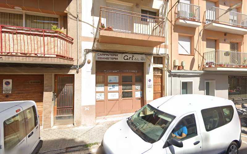 Fotografia tomada fuera de Carpinteria Ebanisteria Art S.A. - Botiga d'armaris en Mataró, Barcelona