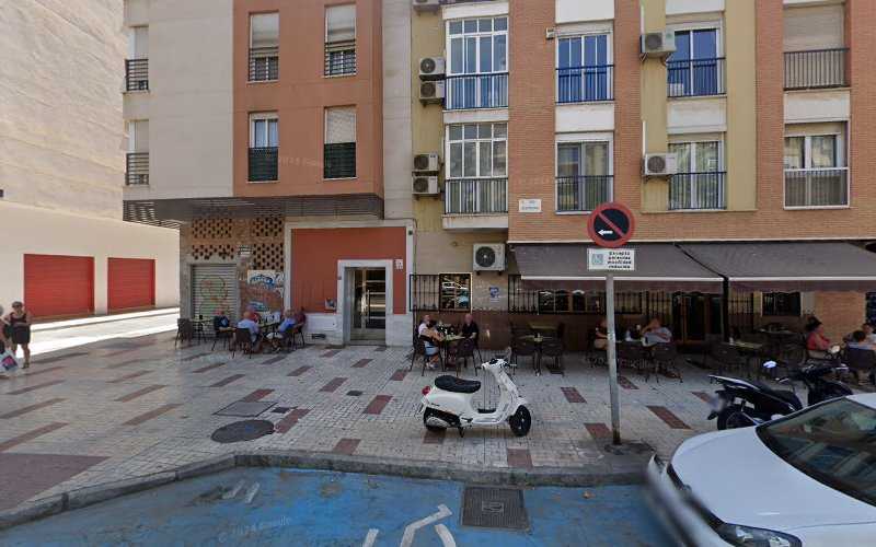 Fotografia tomada fuera de Carpintería metálica y de aluminio Alum - Carpintería metálica y de aluminio en Málaga, Málaga