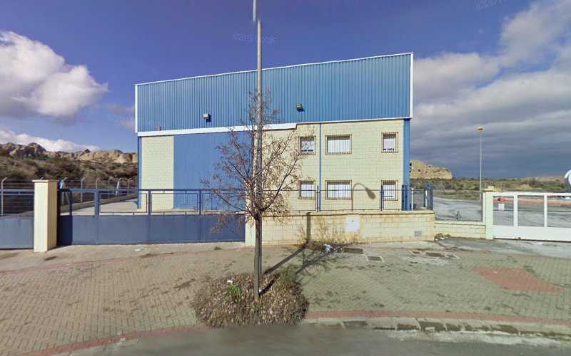 Fotografia tomada fuera de Montajes los Granadinos MLG - Carpintería metálica y de aluminio en Guadix, Granada