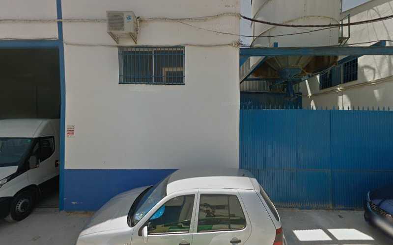 Fotografia tomada fuera de Altostylo - Fábrica de Muebles en Lucena - Fábrica de muebles en Lucena, Córdoba