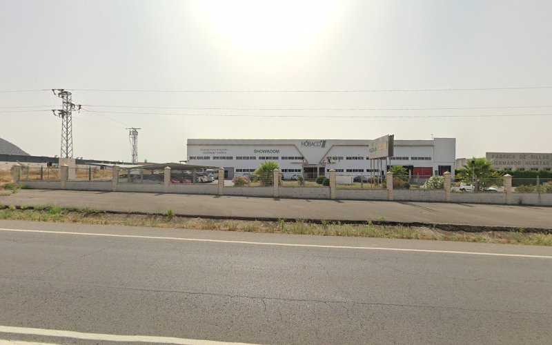 Fotografia tomada fuera de TABURETESYSILLAS - Fábrica de muebles en Lucena, Córdoba