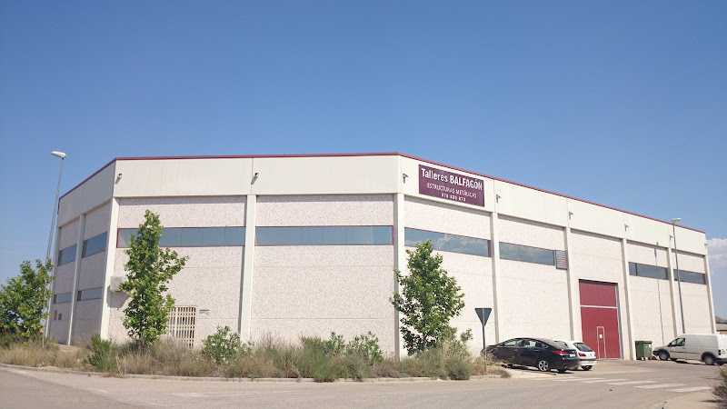 Fotografia tomada fuera de Talleres Balfagón, S.L. - Carpintería metálica y de aluminio en Puebla de Hijar (La), Teruel
