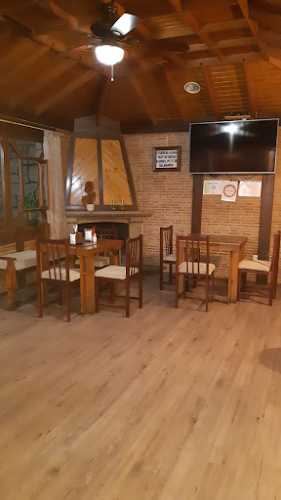 Fotografia tomada fuera de Bar Restaurante EL ALMENDRO - restaurantes en Ituero de Azaba, Salamanca