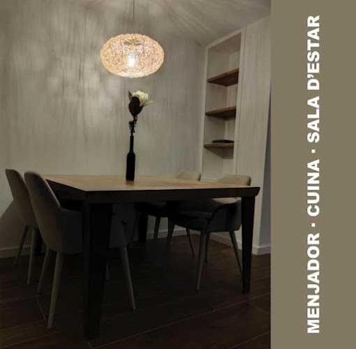 Fotografia tomada fuera de Fusteria Moret - Fusteria en La Garriga, Barcelona