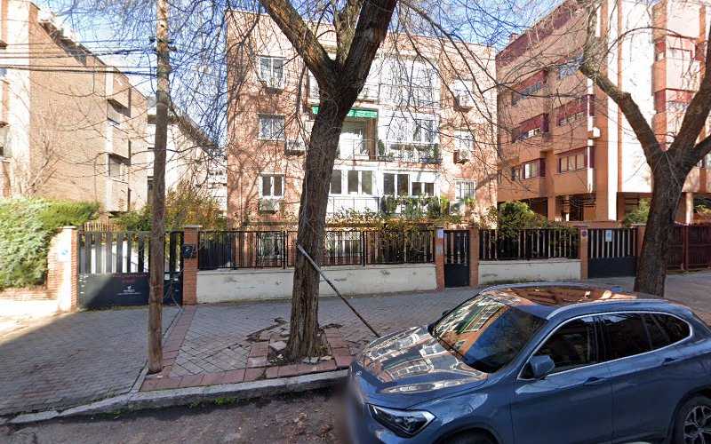 Fotografia tomada fuera de CENTRO DE DISEÑO CDN MULTIMEDIA SL de MADRID - Carpintería en Madrid, Madrid