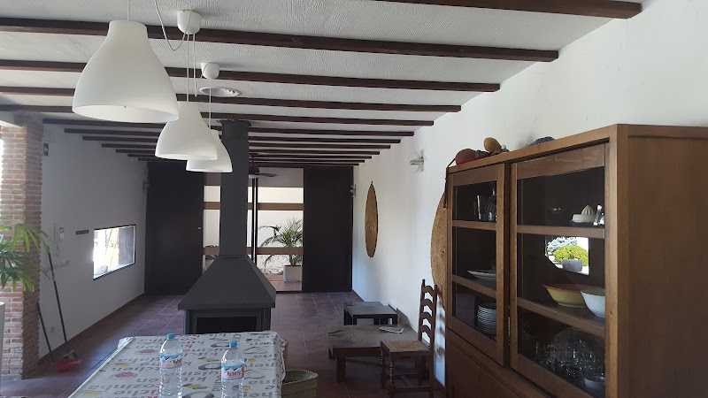 Fotografia tomada fuera de Maderas Y Transformados Villalba, S.L. (MATRAVI, S.L.) - Tienda de armarios en Alcázar de San Juan, Ciudad Real