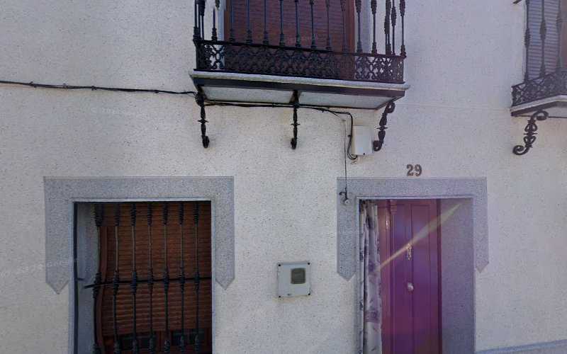 Fotografia tomada fuera de ALUMINIOS ESPINAL TAPIA SL - Carpintería metálica y de aluminio en Villanueva del Rey, Córdoba