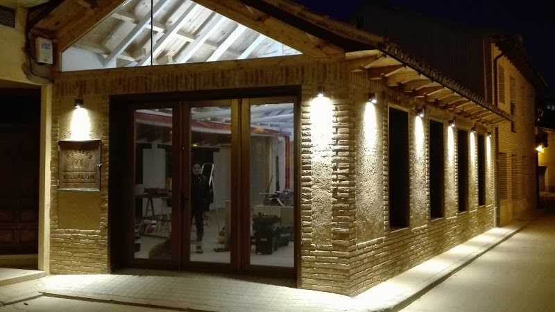 Fotografia tomada fuera de Muebles Villalon - Tienda de muebles en Villalón de Campos, Valladolid