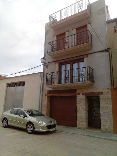 Fotografia tomada fuera de Ventanas Ltb - Carpintería metálica y de aluminio en Vilanova d'Alcolea, Castellón
