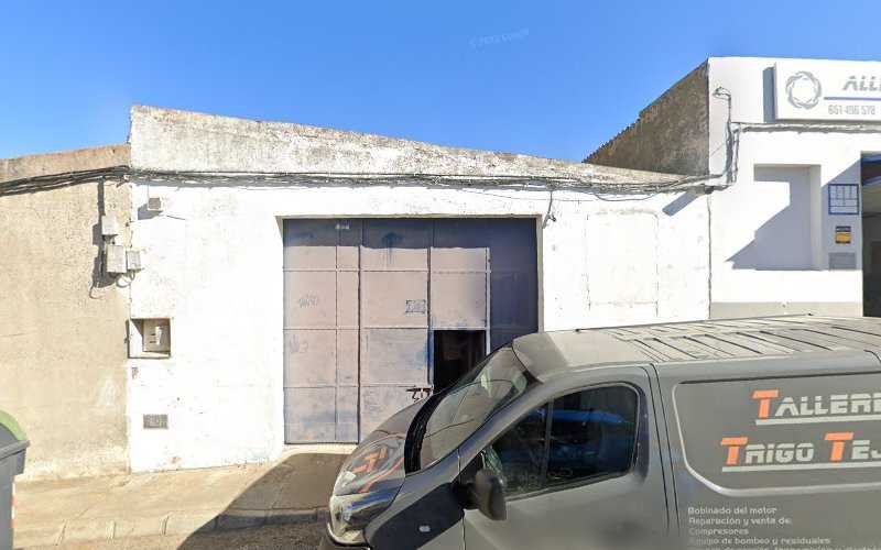 Fotografia tomada fuera de Carpintería Guerra Galán - Carpintería metálica y de aluminio en Badajoz, Badajoz