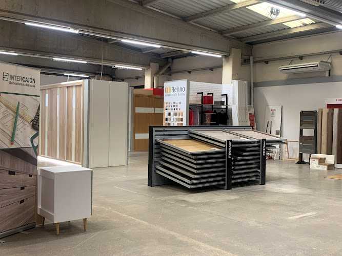 Fotografia tomada fuera de Lamiplast - Tienda de bricolaje en Valencia, Valencia