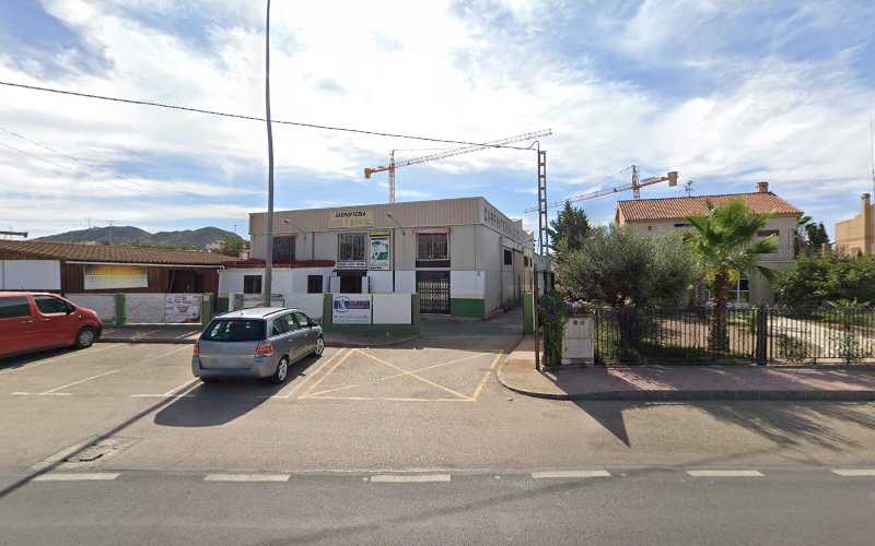 Fotografia tomada fuera de Carpinteria Lopez y Vicalba S.L.U. - Carpintería en Águilas, Murcia