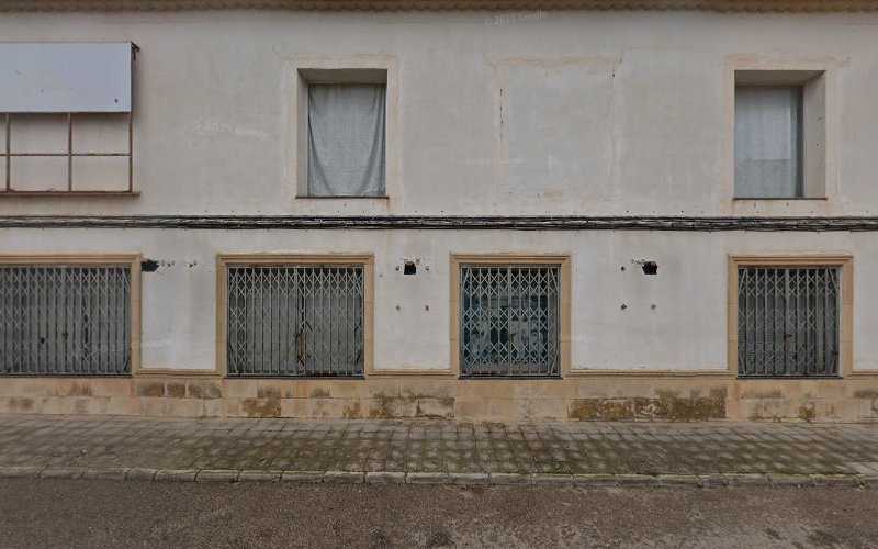 Fotografia tomada fuera de Carpintería y Mobiliario Artesanal - Carpintería metálica y de aluminio en Villarrobledo, Albacete