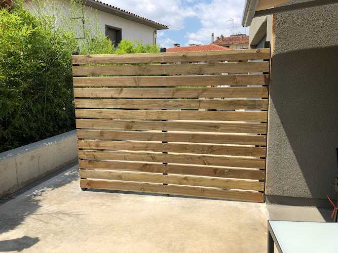 Fotografia tomada fuera de Ripoll i Fills, S.L. - Teles Metàl·liques i Derivats - Empresa de hierros y aceros en Vic, Barcelona