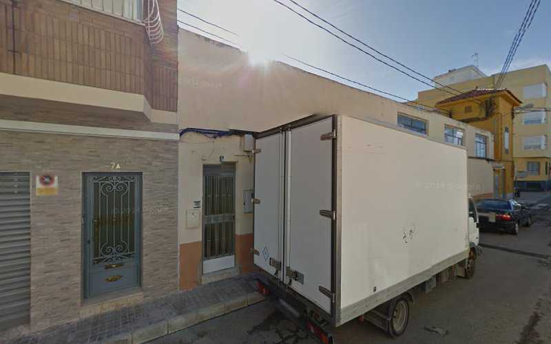 Fotografia tomada fuera de Artemad Diseño En Madera S.l. - Fábrica en Sax, Alicante