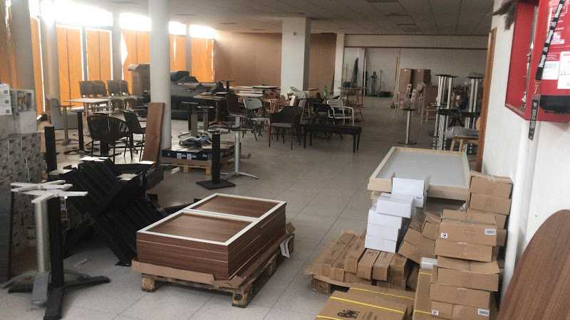 Fotografia tomada fuera de Vermöbel - Accessoris de mobiliari en Cornellà del Terri, Girona