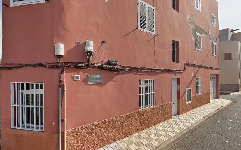 Fotografia tomada fuera de Domingo santana navarro - Carpintería en Cruce de Arinaga, Las Palmas