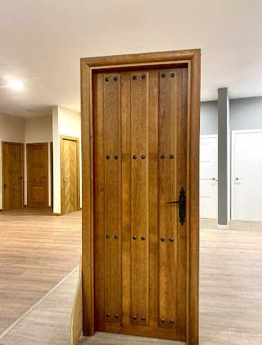 Fotografia tomada fuera de Almacenes Herrero - Proveedor de puertas en Collado Villalba, Madrid