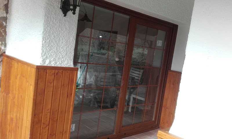 Fotografia tomada fuera de Arglas Villalba PVC y ALUMINIO - Carpintería metálica y de aluminio en Collado Villalba, Madrid