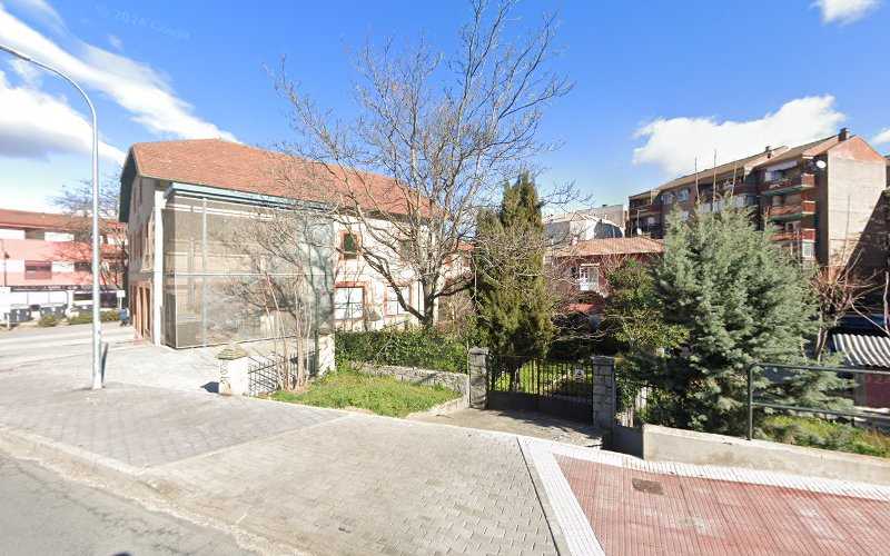 Fotografia tomada fuera de PVC Lux - Carpintería en Collado Villalba, Madrid