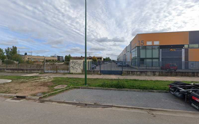 Fotografia tomada fuera de Aluminios Rilova SL - Carpintería metálica y de aluminio en Burgos, Burgos